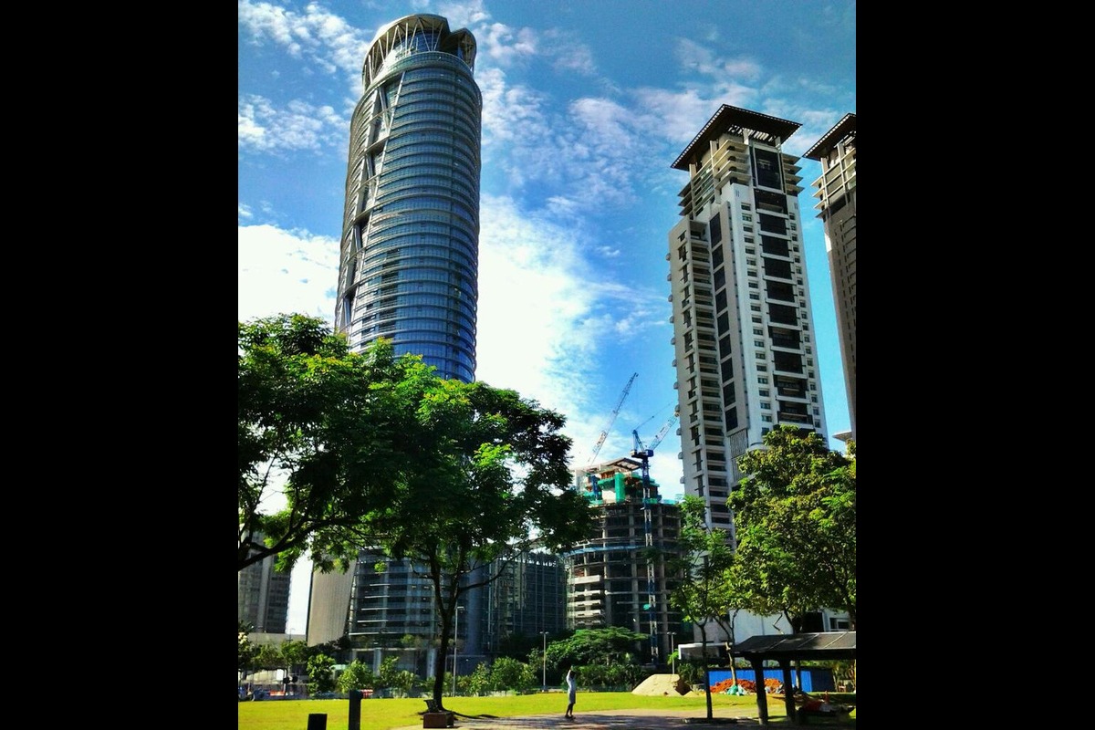 Naza_Tower_kM51zfWc-6apRxMxmwze_large